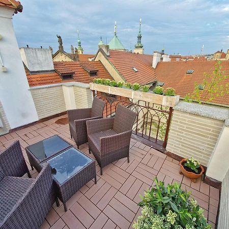 Studio Karluv Most Prague Luaran gambar