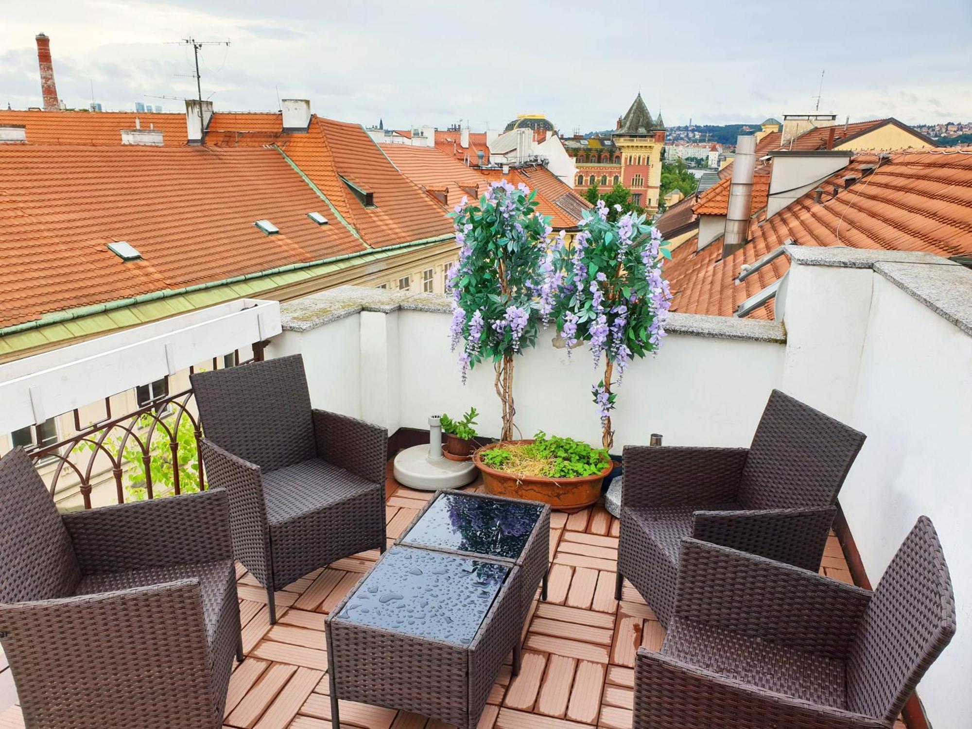Studio Karluv Most Prague Luaran gambar
