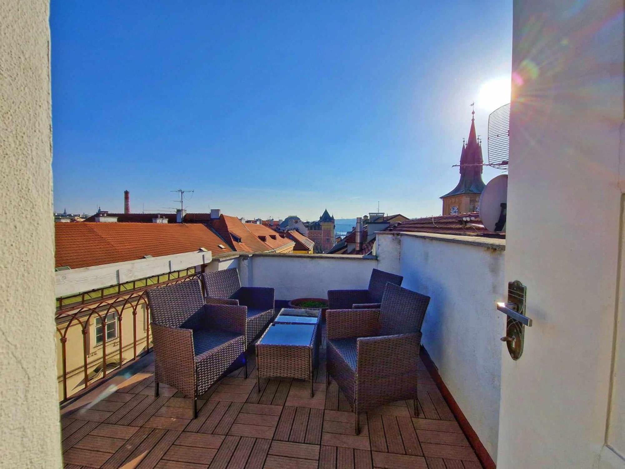 Studio Karluv Most Prague Luaran gambar