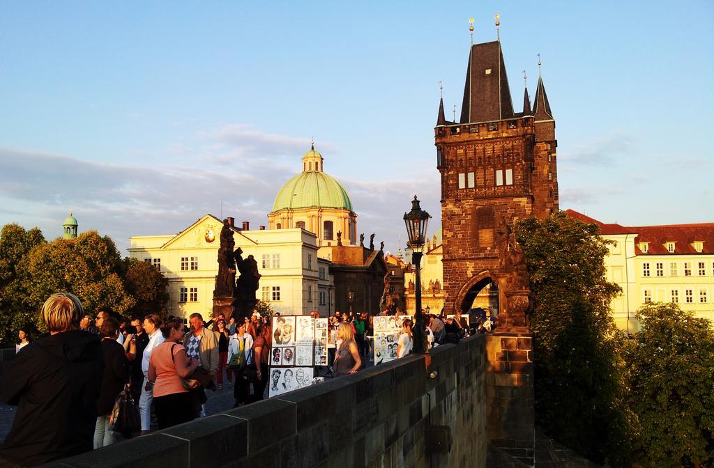Studio Karluv Most Prague Bilik gambar