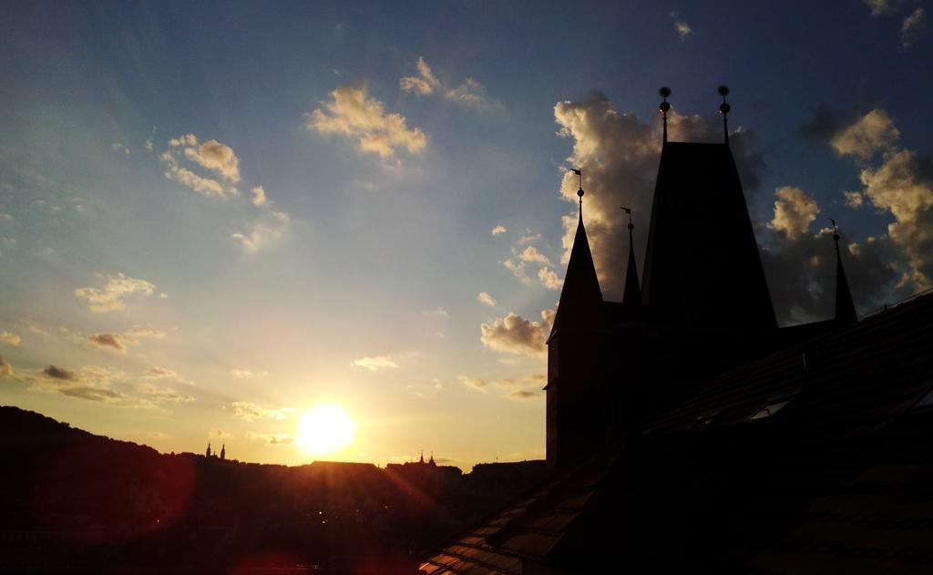 Studio Karluv Most Prague Bilik gambar