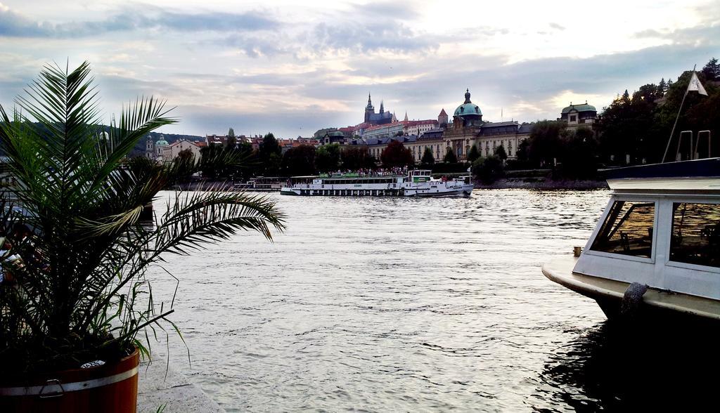 Studio Karluv Most Prague Bilik gambar