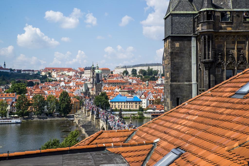 Studio Karluv Most Prague Luaran gambar